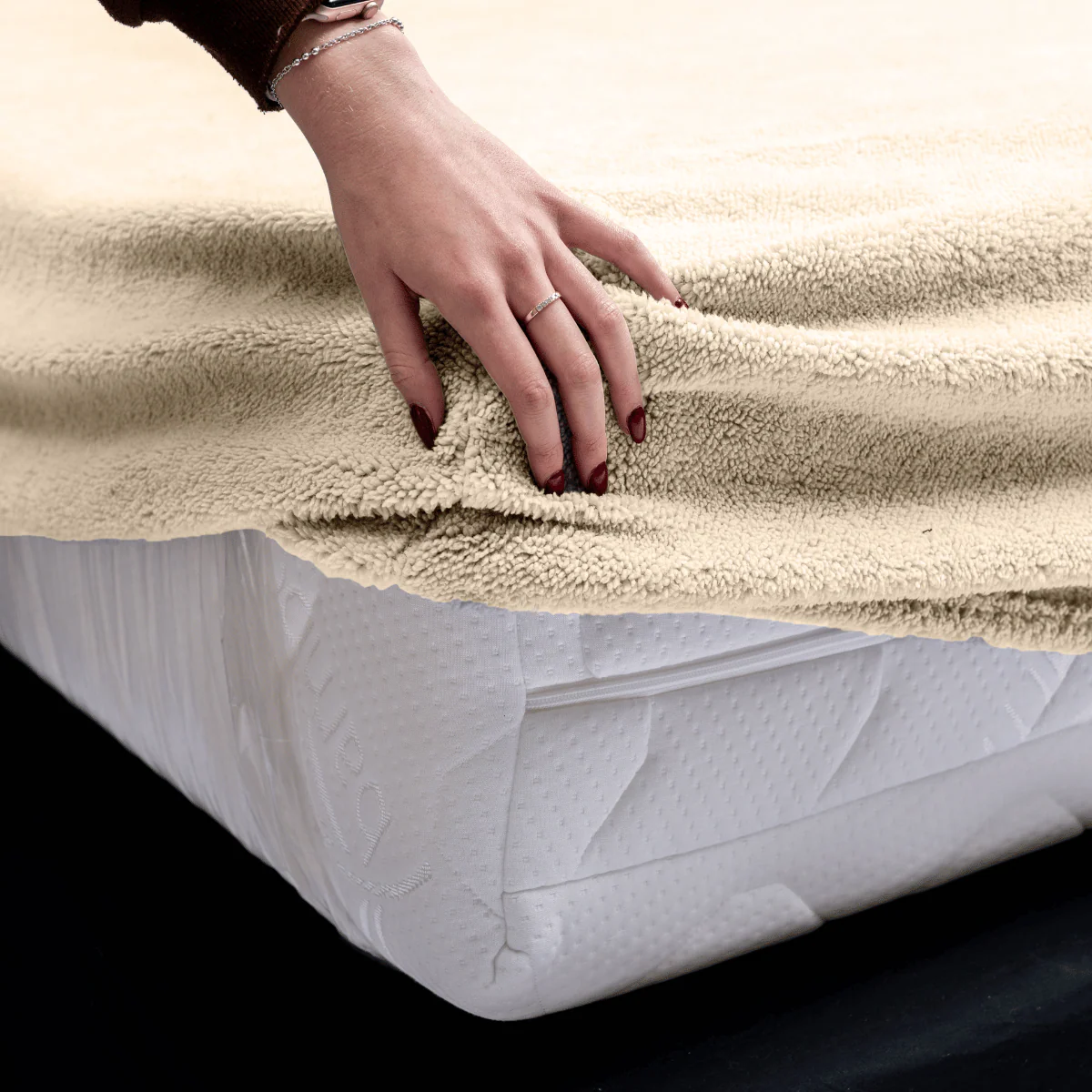 Teddy Spannbettlaken - Taupe - Image 3