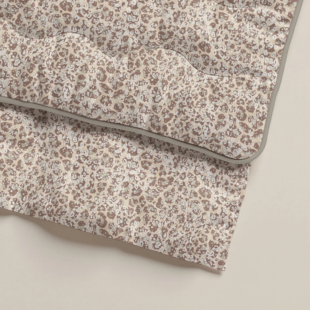 Zelesta Comfort Design Bettdecke – Sand-Panther - Image 11
