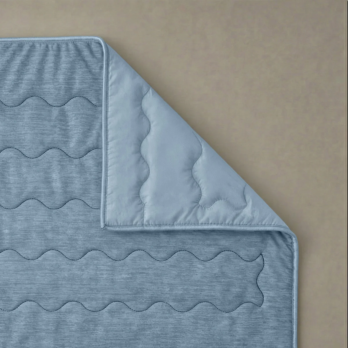 Zelesta Special Cooling Blend Sommerbettdecke - Sanftes Blau - Image 5