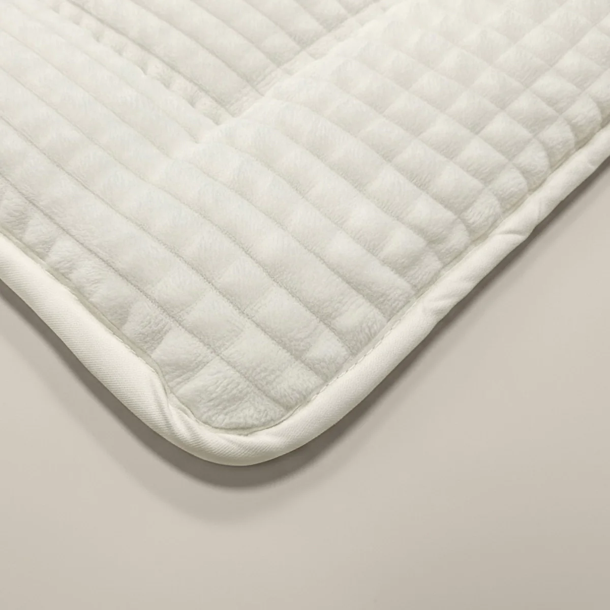 Zelesta Special Teddy Check Bettdecke - Creme - Image 4