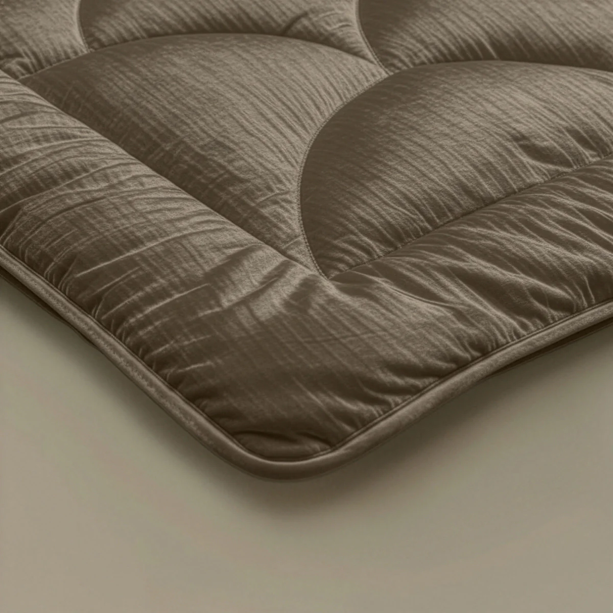 Zelesta Special Velvet Chique Bettdecke - Taupe - Image 4