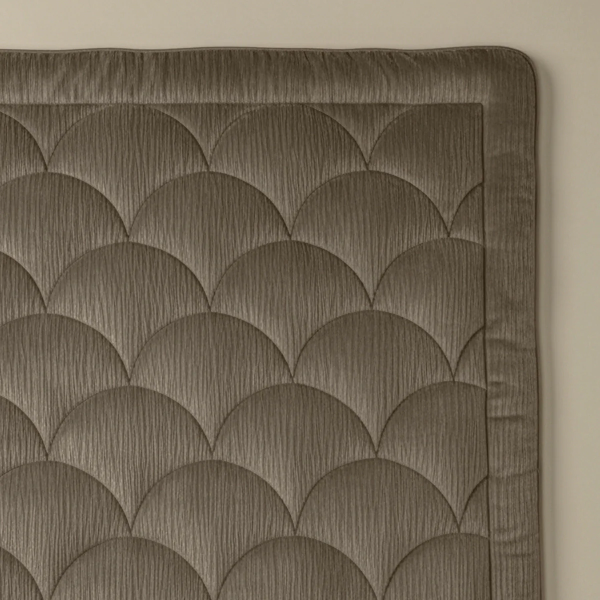 Zelesta Special Velvet Chique Bettdecke - Taupe - Image 5